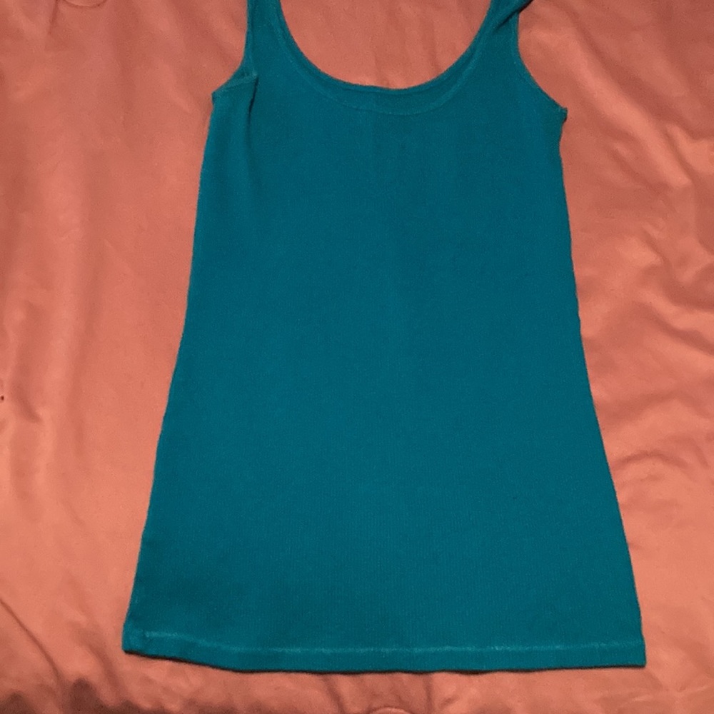 Victoria’s Secret Ribbed Tank - Picture 6 of 8